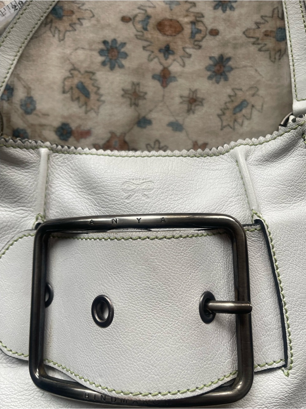 Anya Hindmarch White Leather Y2K Shoulder Bag with Oversized Buckle - Picture 12 of 12